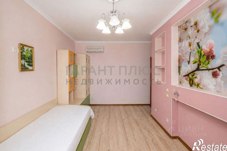 3-комн квартира ул Политехническая, 3,  д. 3