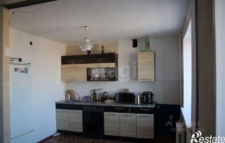 4-комн квартира пр-кт Победы, 93А,  д. 93А