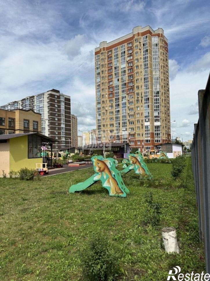 3-комн квартира ул Свиридова И.В., 12,  д. 12