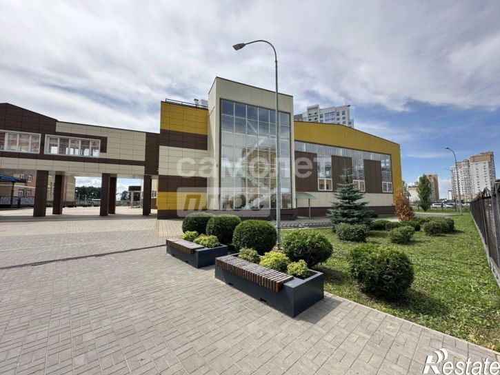 3-комн квартира ул Свиридова И.В., 12,  д. 12
