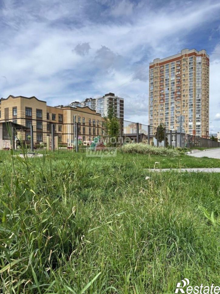 3-комн квартира ул Свиридова И.В., 12,  д. 12