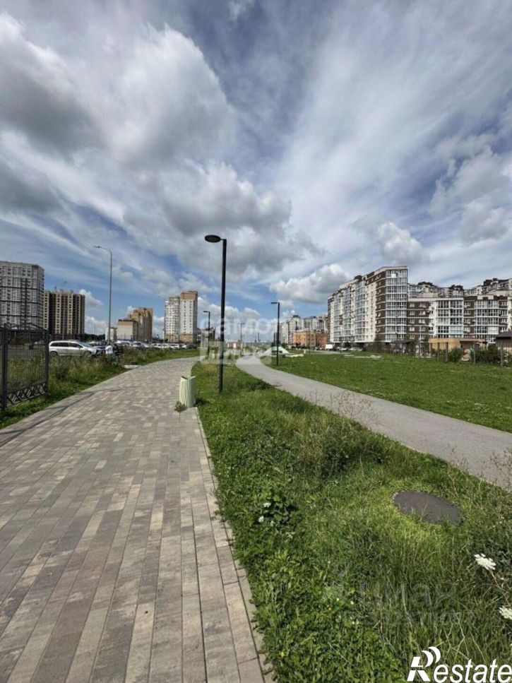 3-комн квартира ул Свиридова И.В., 12,  д. 12