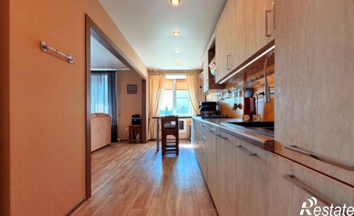 3-комн квартира ул Валентины Терешковой, 42,  д. 42