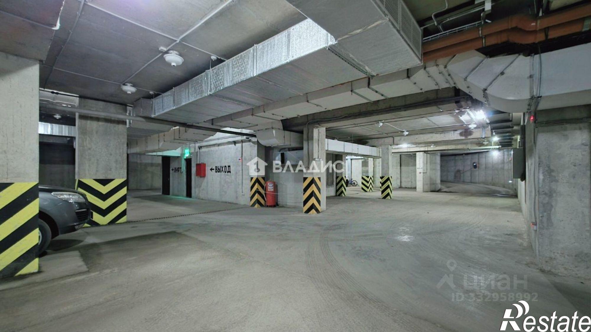 Сдать гараж, место в паркинге за 11 730 рублей на ул Крайняя, 4