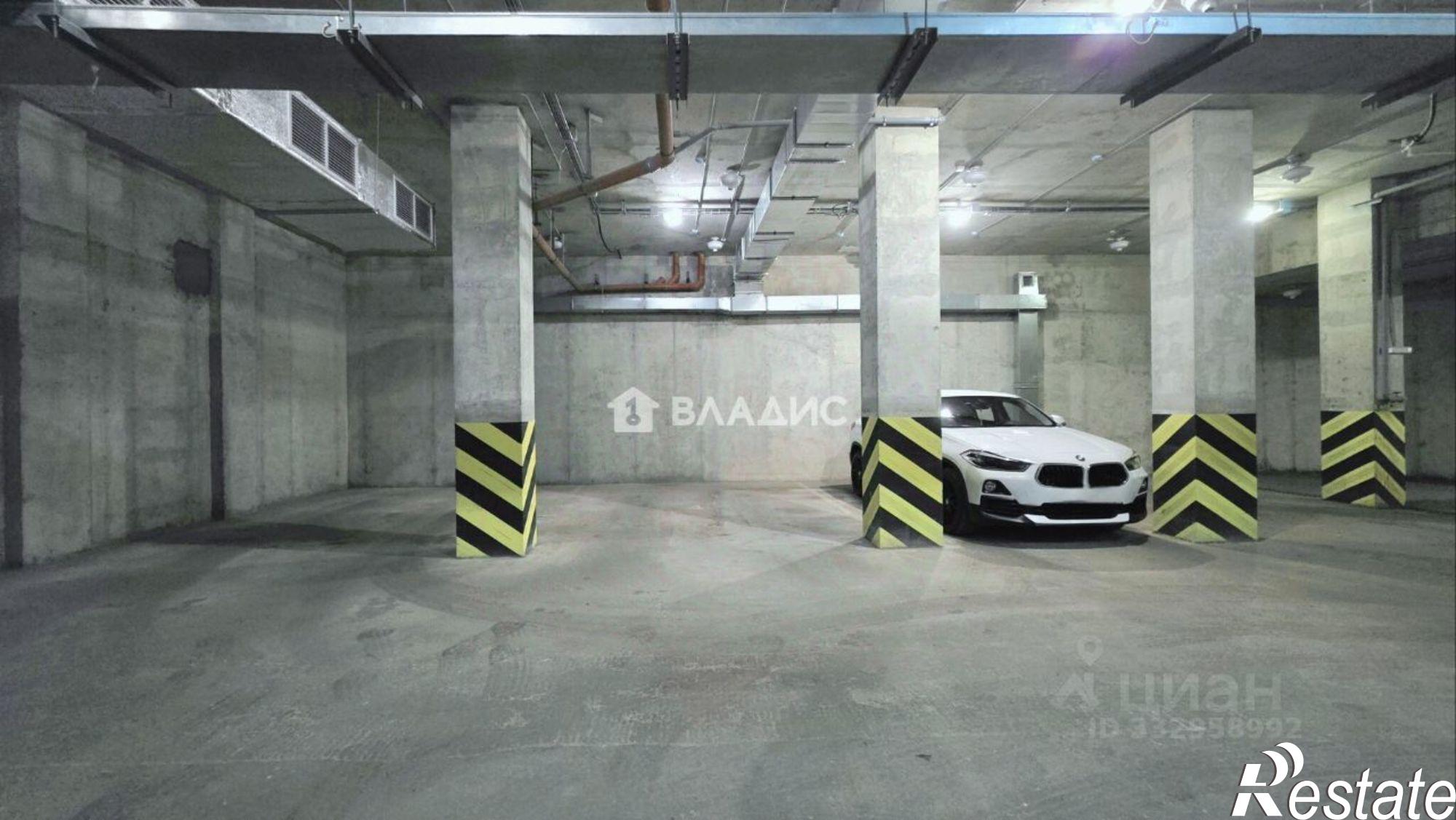 Сдать гараж, место в паркинге за 11 730 рублей на ул Крайняя, 4