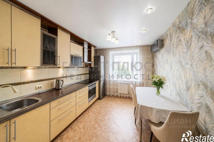 3-комн квартира ул Славянова Н.Г., 3,  д. 3