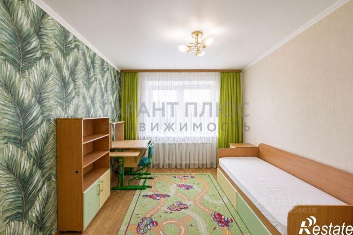 3-комн квартира ул Славянова Н.Г., 3,  д. 3