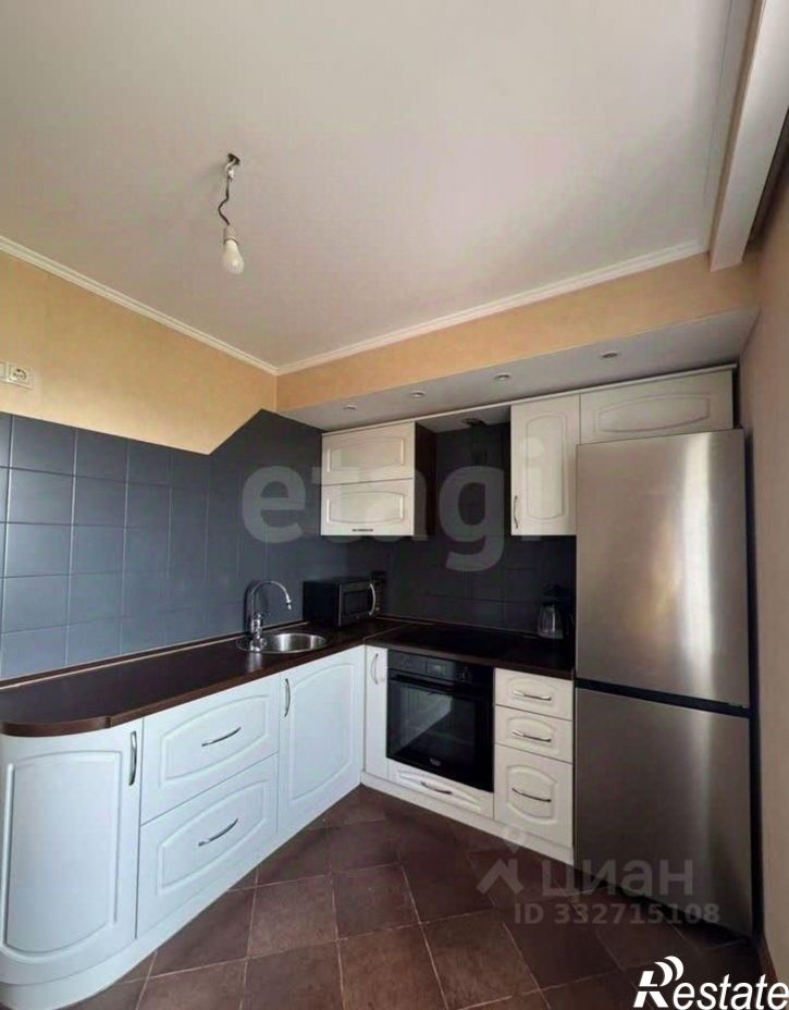 2-комн квартира ул Хренникова, 1,  д. 1