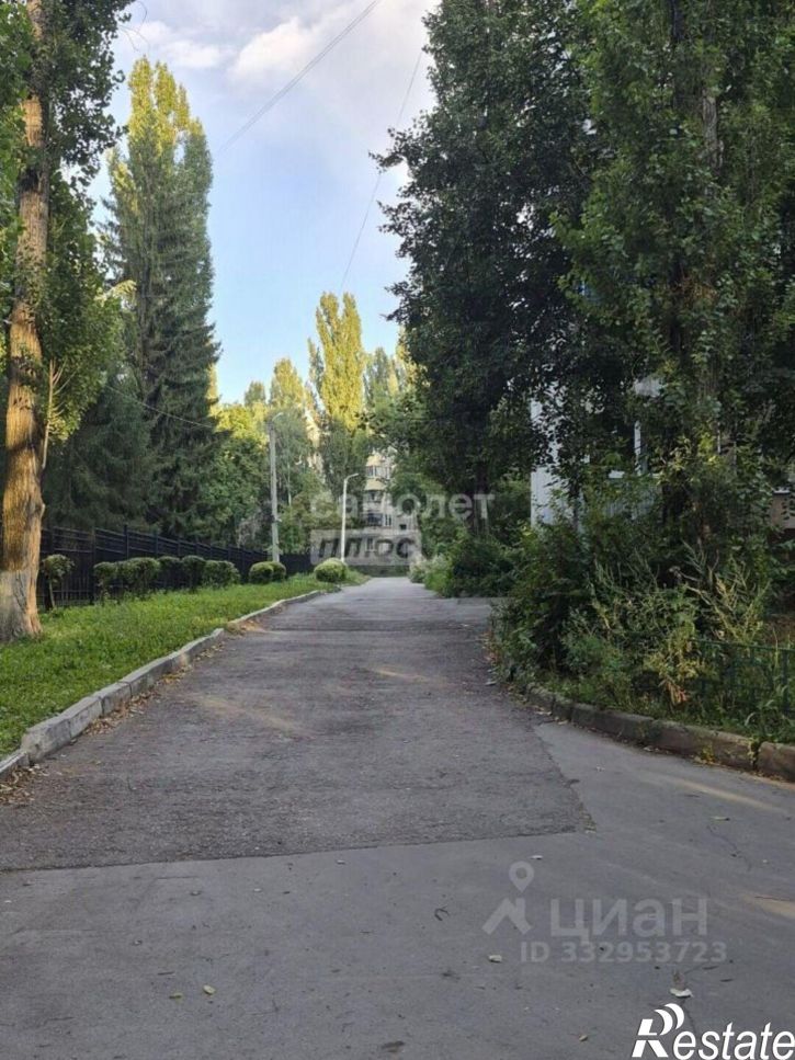 4-комн квартира мкр 15-й, 14,  д. 14