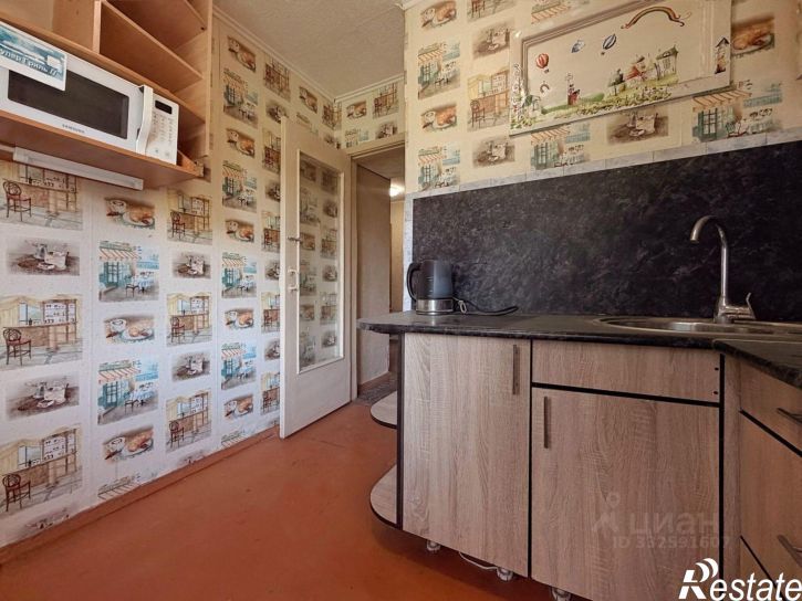 3-комн квартира ул Космонавтов, 6,  д. 6