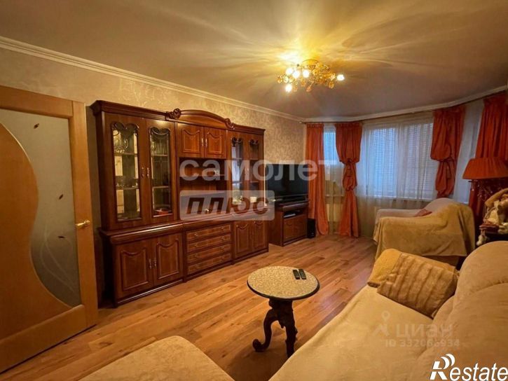 2-комн квартира ул Лутова, 8,  д. 8