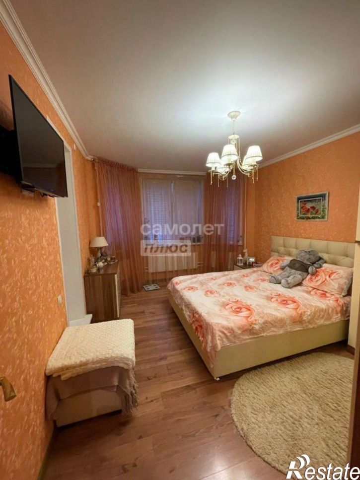 2-комн квартира ул Лутова, 8,  д. 8