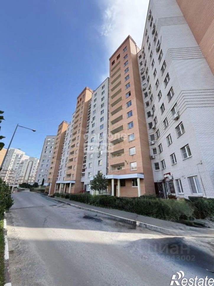 2-комн квартира ул Славянова Н.Г., 3,  д. 3