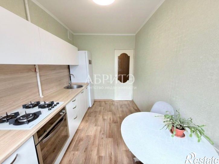 3-комн квартира ул Космонавтов, 23,  д. 23