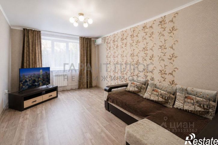 2-комн квартира ул Замятина Е.И., 1,  д. 1
