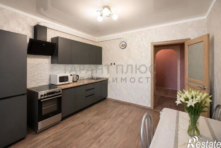 2-комн квартира ул Замятина Е.И., 1,  д. 1