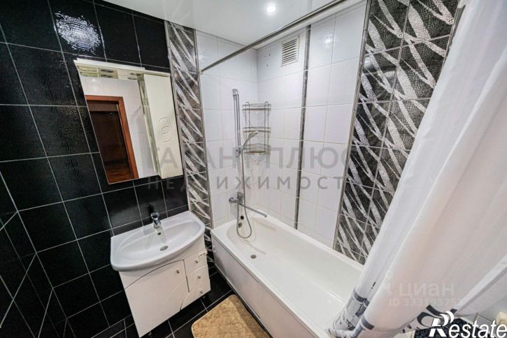 2-комн квартира ул Славянова Н.Г., 3,  д. 3