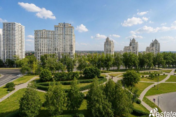3-комн квартира пр-кт Победы, 116,  д. 116