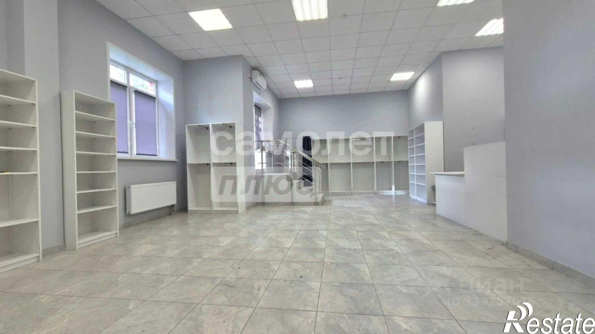 Купить торговое помещение за 9 675 200 рублей на ул Осканова, 2