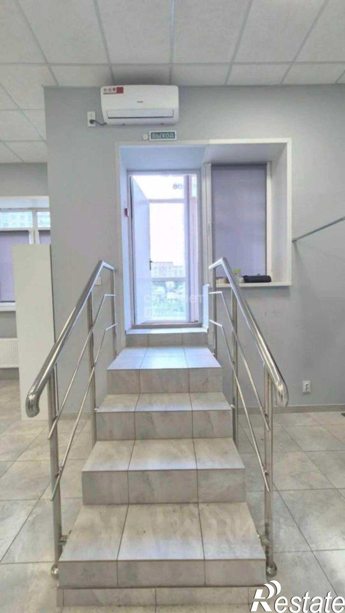 Купить торговое помещение за 9 675 200 рублей на ул Осканова, 2