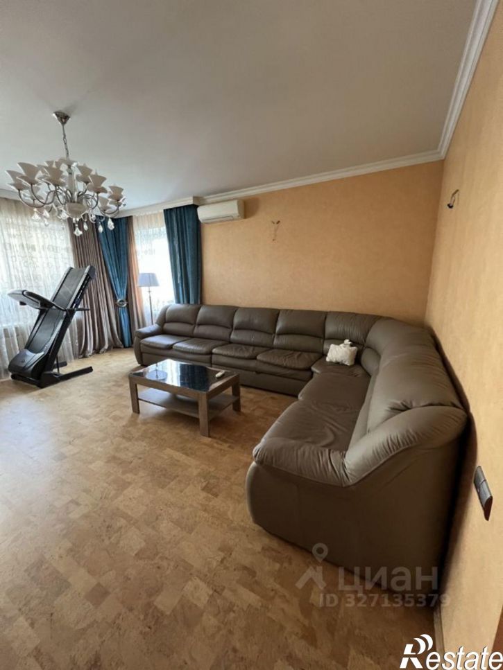 3-комн квартира ул Авиационная, 2а,  д. 2а