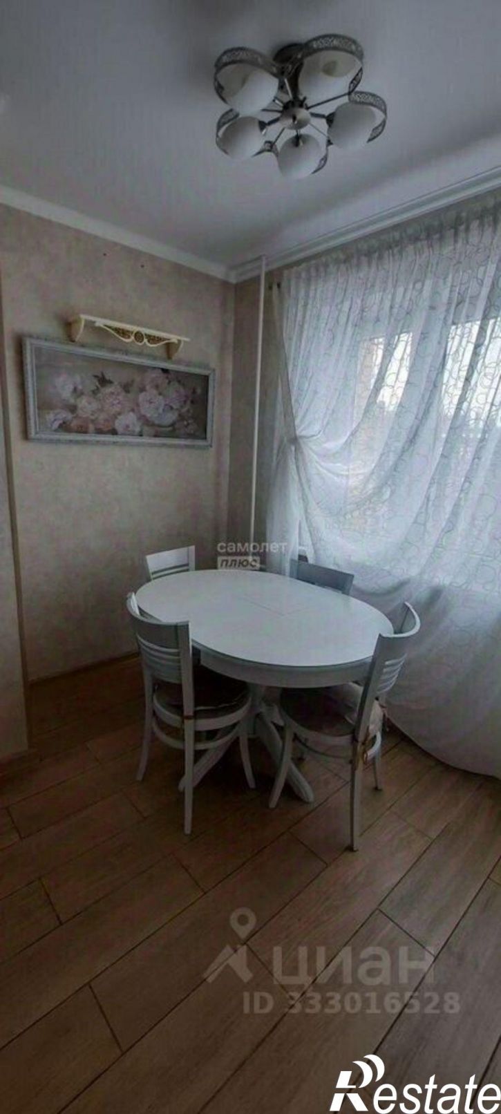 3-комн квартира ул Свиридова И.В., 2,  д. 2