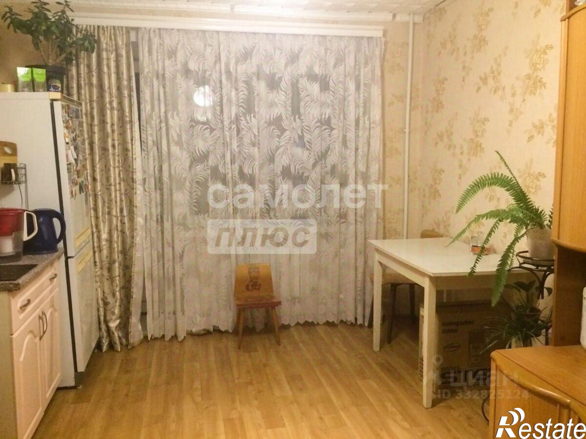 Купить комнату за 1 880 000 рублей на площадь Мира, 4А