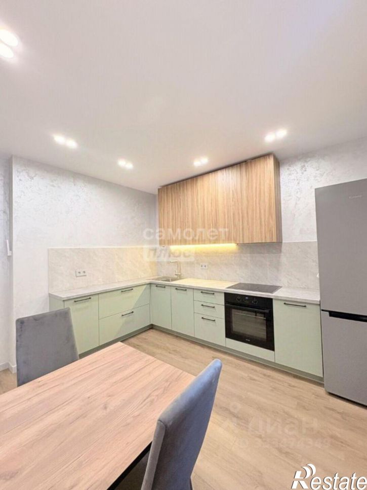 3-комн квартира улица А. Г. Стаханова, 77 к2,  д. 77 к2