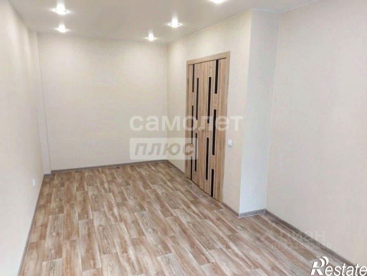1-комн квартира улица Свиридова, 10,  д. 10