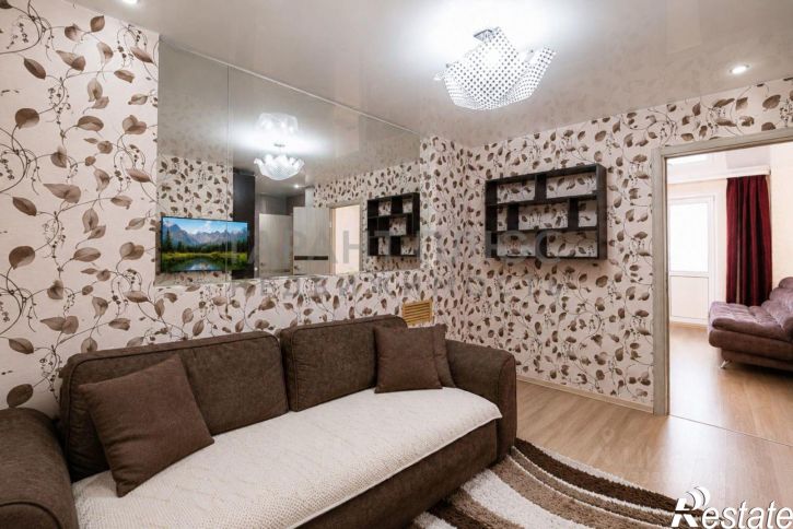 2-комн квартира улица Свиридова, 10,  д. 10