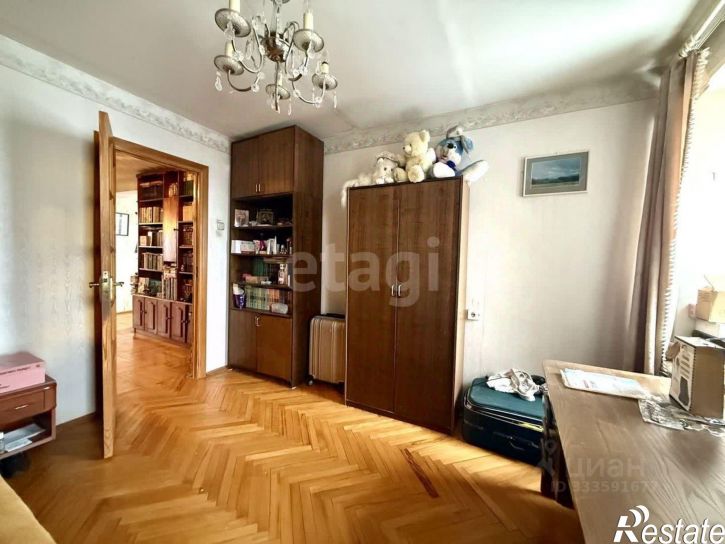 4-комн квартира Октябрьская улица, 1,  д. 1