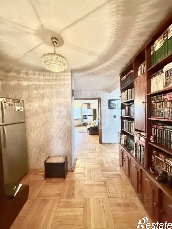 4-комн квартира Октябрьская улица, 1,  д. 1