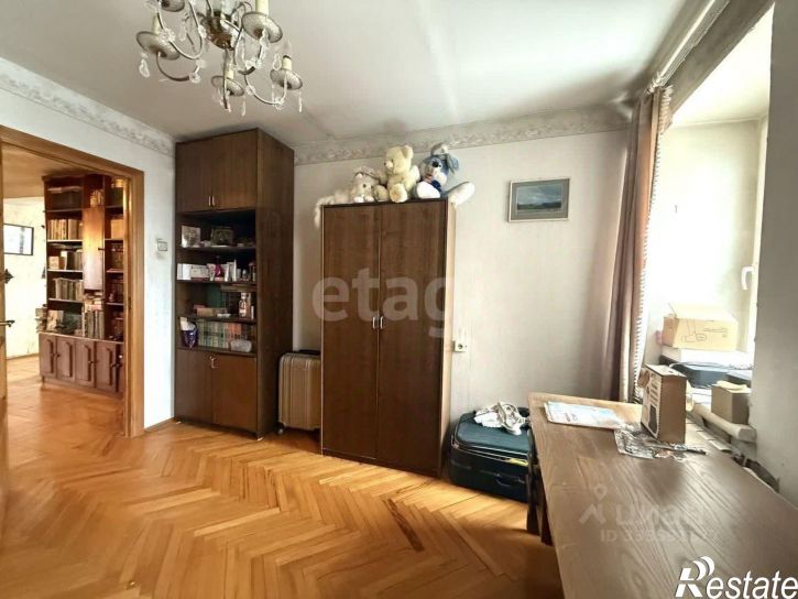 4-комн квартира Октябрьская улица, 1,  д. 1