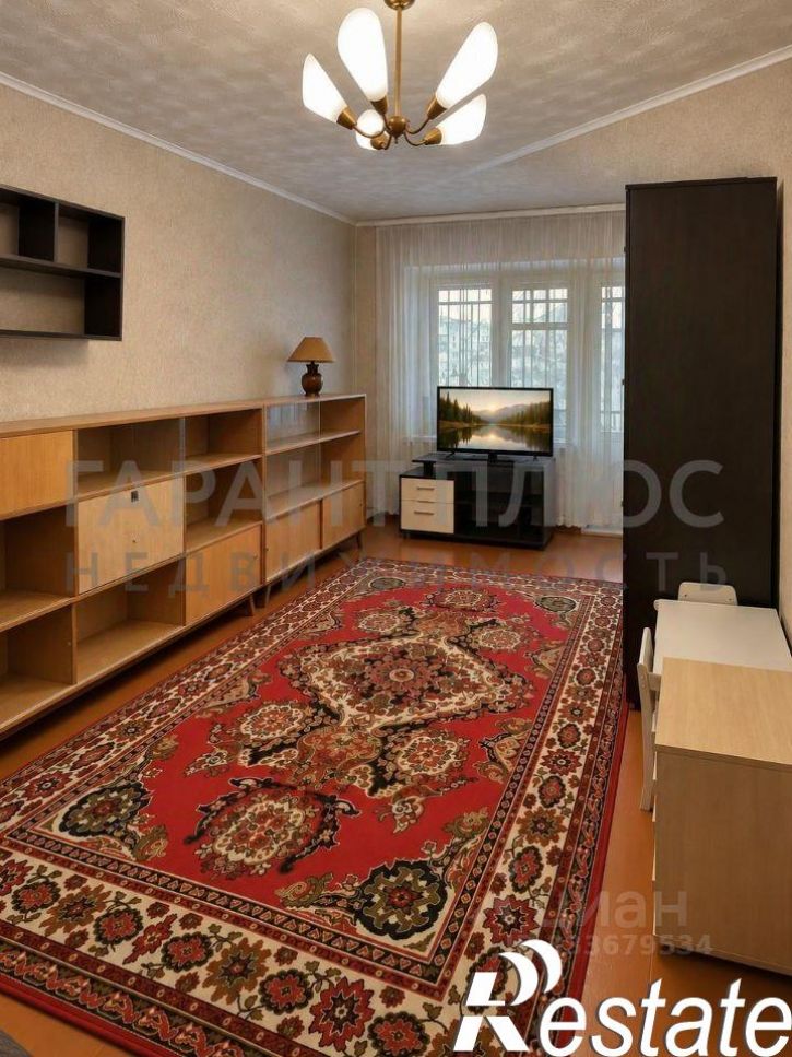 2-комн квартира улица 40 лет Октября, 33Б,  д. 33Б
