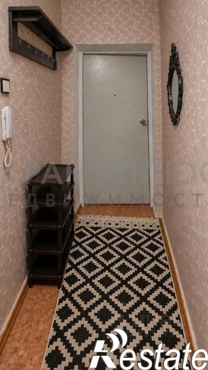 2-комн квартира улица 40 лет Октября, 33Б,  д. 33Б