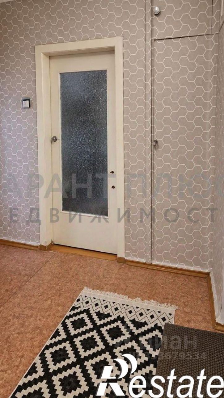 2-комн квартира улица 40 лет Октября, 33Б,  д. 33Б