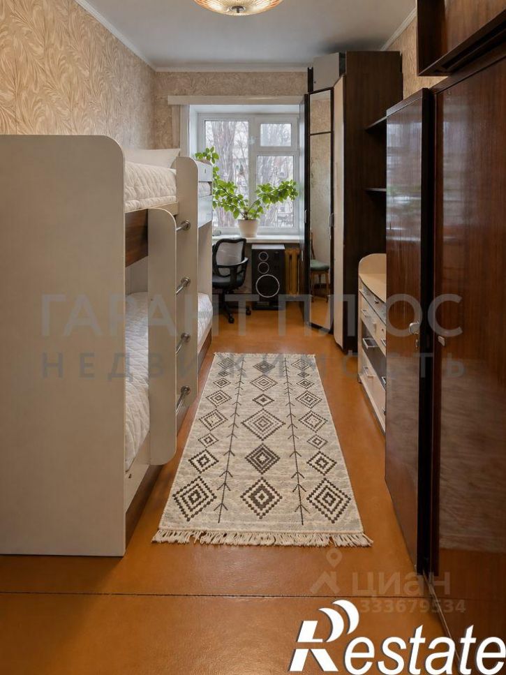 2-комн квартира улица 40 лет Октября, 33Б,  д. 33Б