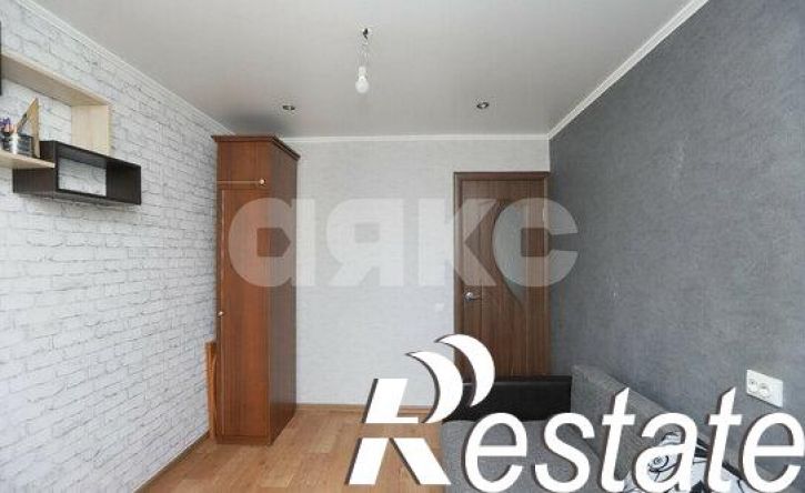3-комн квартира улица Степанищева, 13,  д. 13