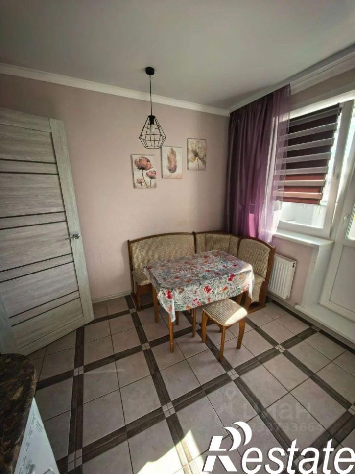 1-комн квартира улица Свиридова, 20 к2,  д. 20 к2