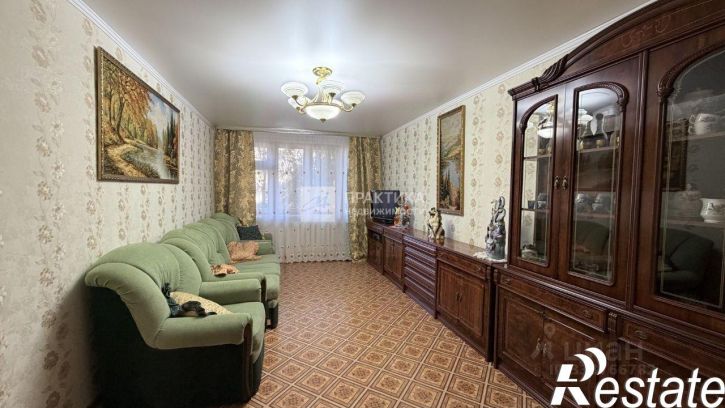 3-комн квартира улица Космонавтов, 10,  д. 10