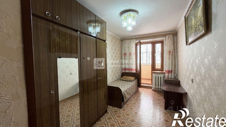 3-комн квартира улица Космонавтов, 10,  д. 10