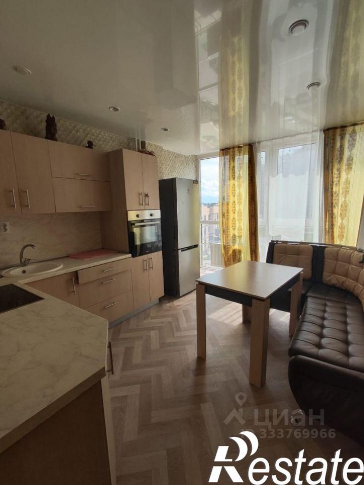 1-комн квартира улица Свиридова, 10,  д. 10