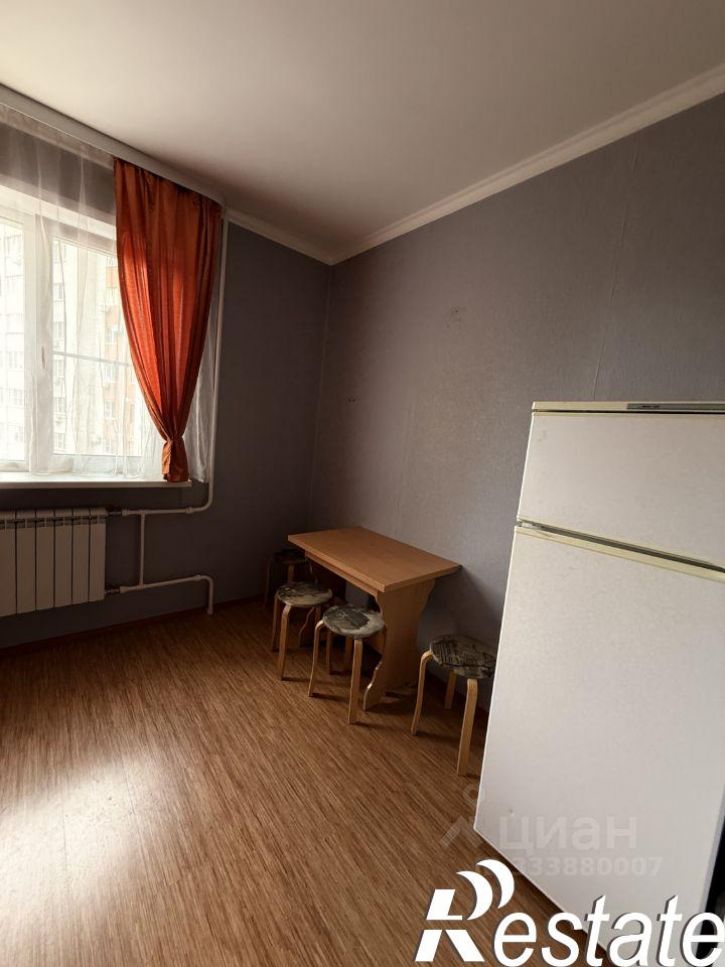 2-комн квартира бульвар Есенина, 3,  д. 3