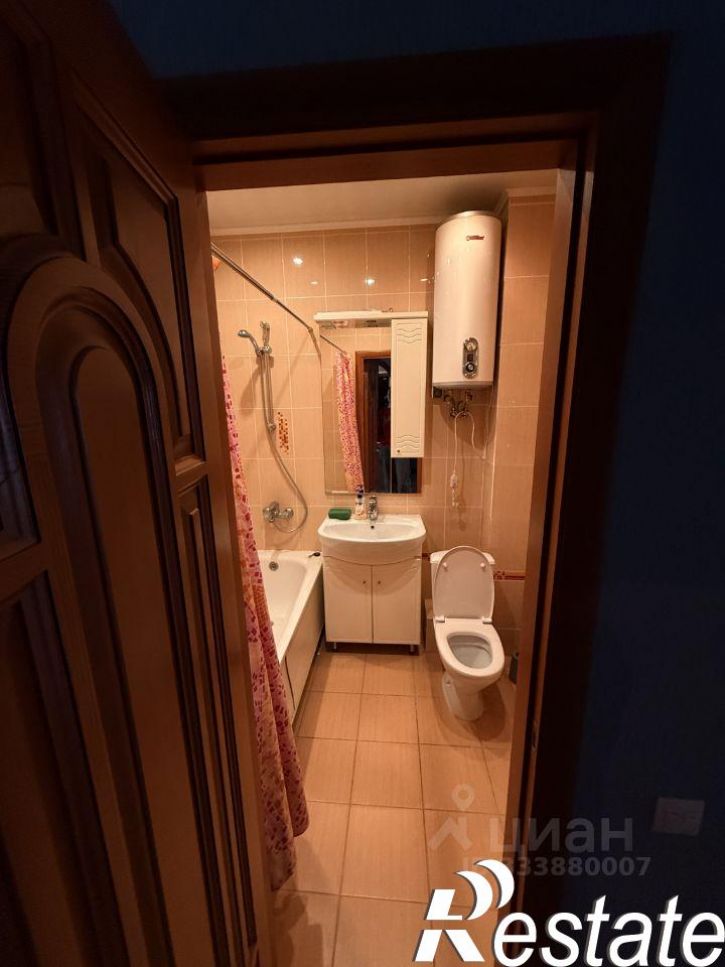 2-комн квартира бульвар Есенина, 3,  д. 3