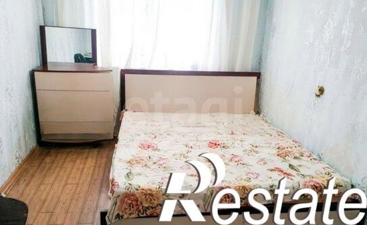 4-комн квартира улица Энергостроителей, 16,  д. 16