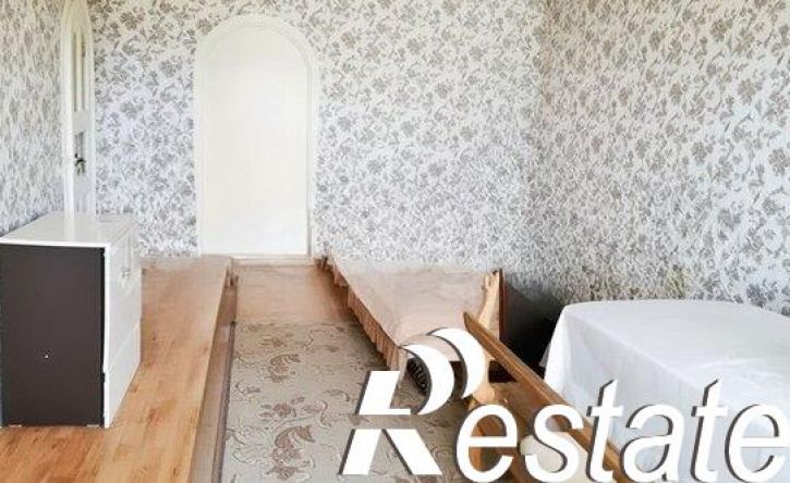 4-комн квартира улица Энергостроителей, 16,  д. 16