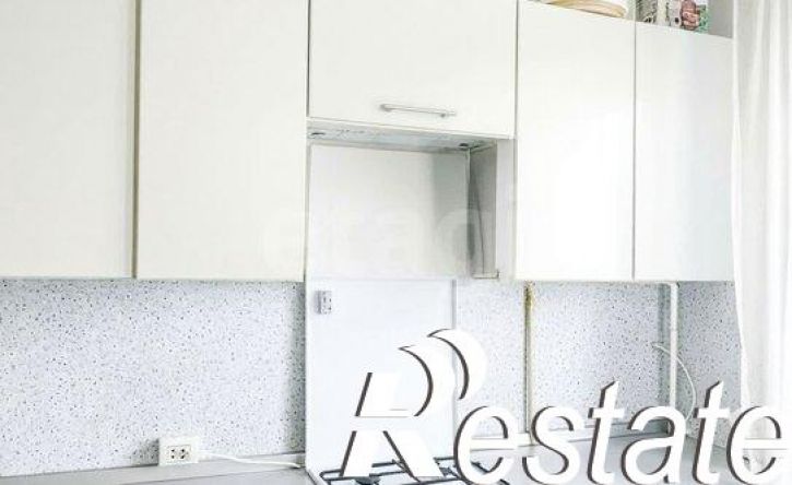 4-комн квартира улица Энергостроителей, 16,  д. 16