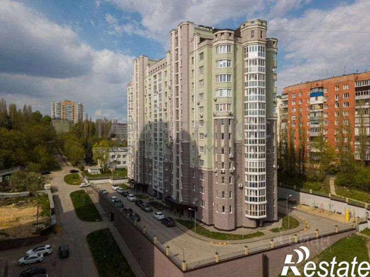 3-комн квартира Нижняя Логовая улица, 6,  д. 6