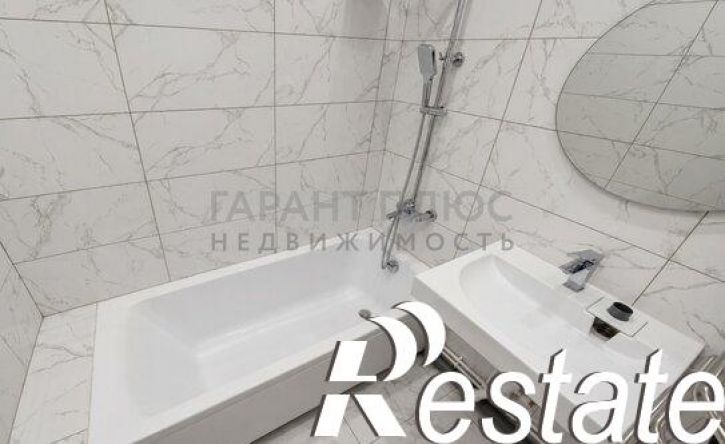 2-комн квартира улица Свиридова, 24 к2,  д. 24 к2