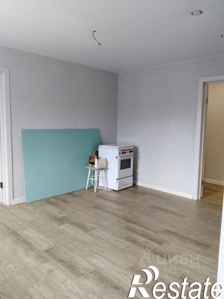2-комн квартира улица Космонавтов, 6,  д. 6
